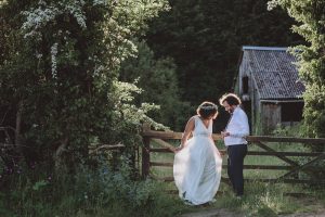 rustic-wedding-old-stables-leicester